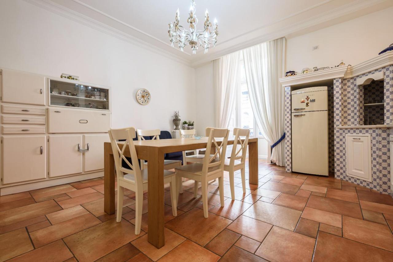 Palazzo Dello Spagnolo Suite Napoli Eksteriør bilde